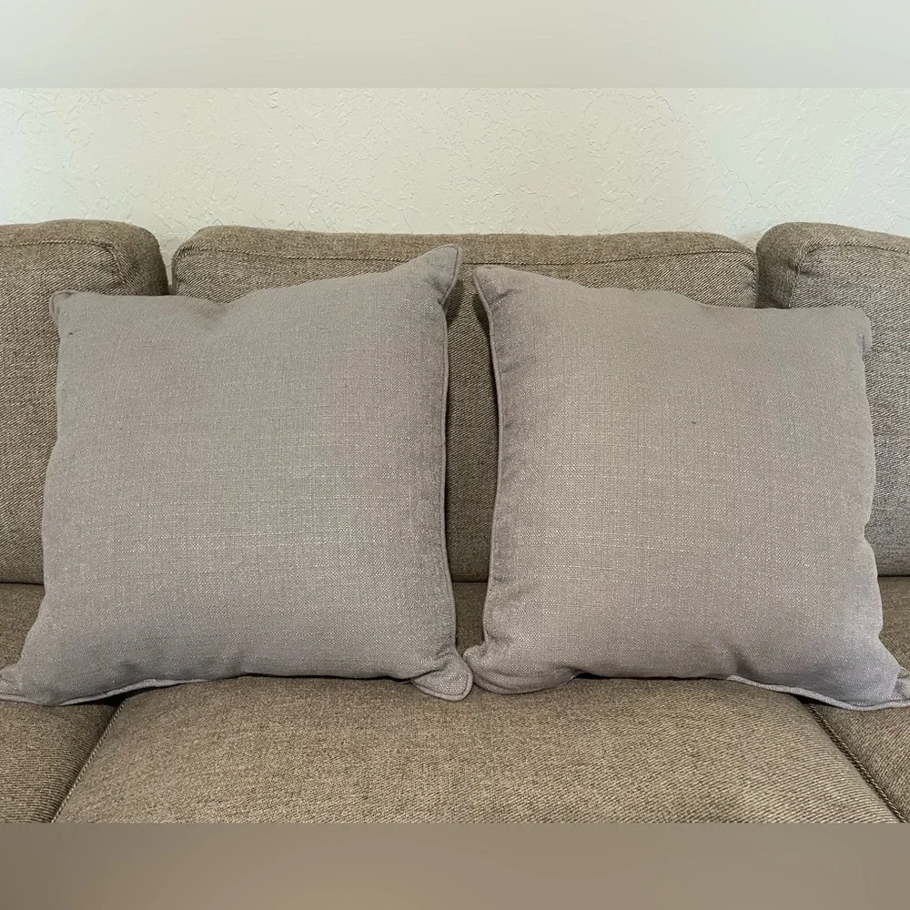 Home Fashions International Dynasty‎ Pintuck Throw Pillow